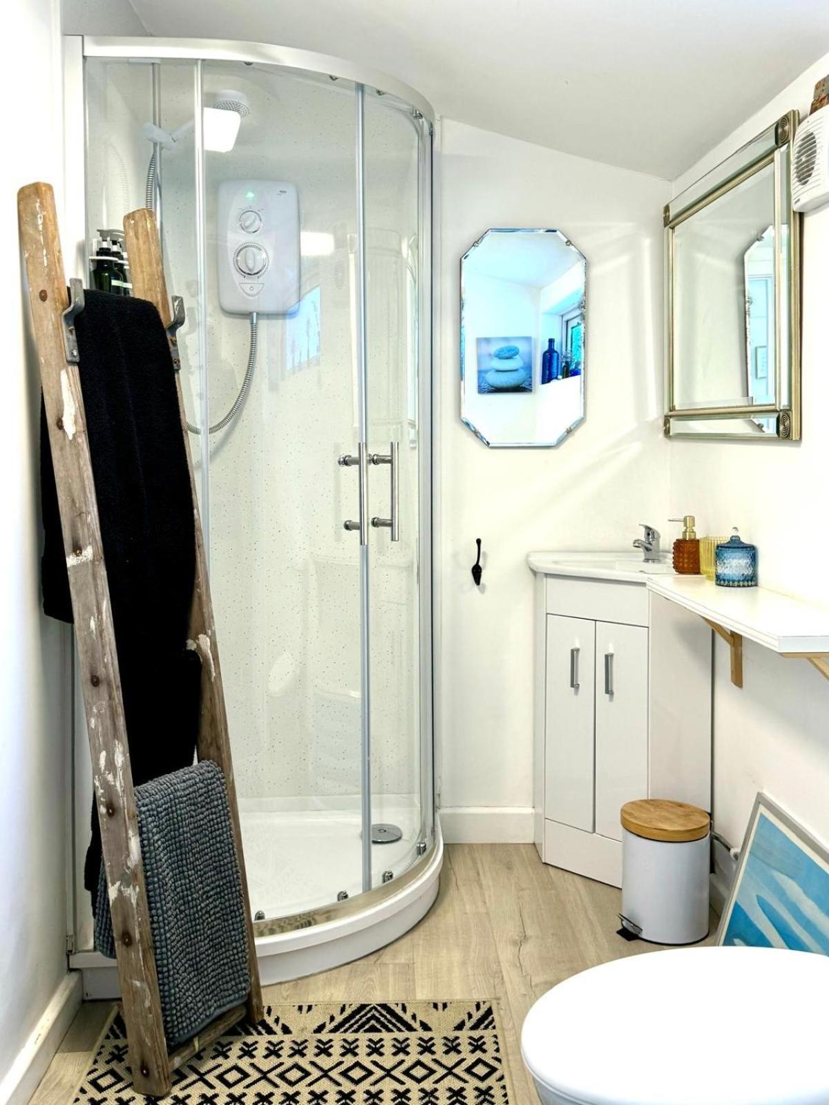 Lily S Pad - Private Retreat In Lymington, New Forest