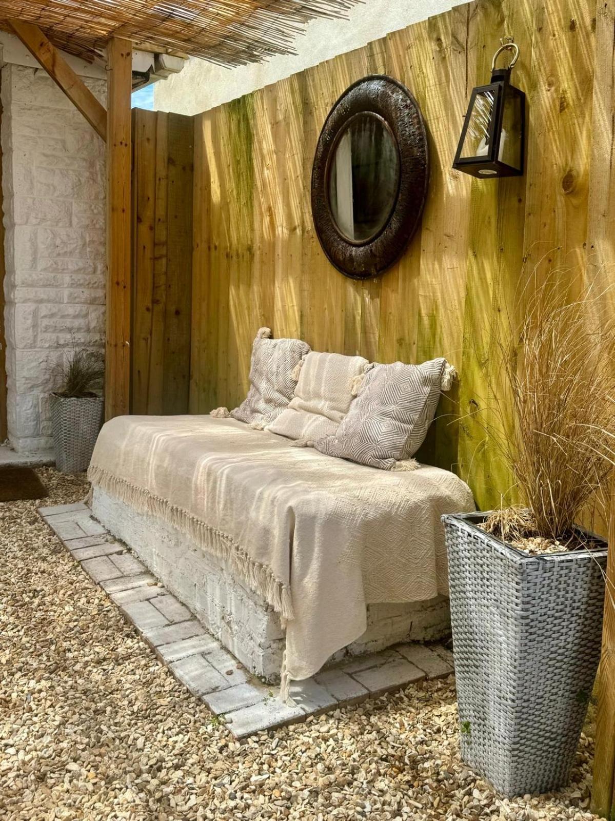 Lily S Pad - Private Retreat In Lymington, New Forest *