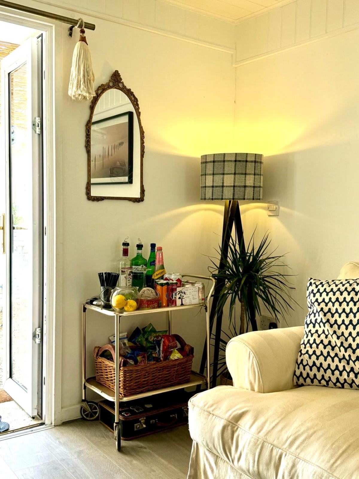 Lily S Pad - Private Retreat In Lymington, New Forest *